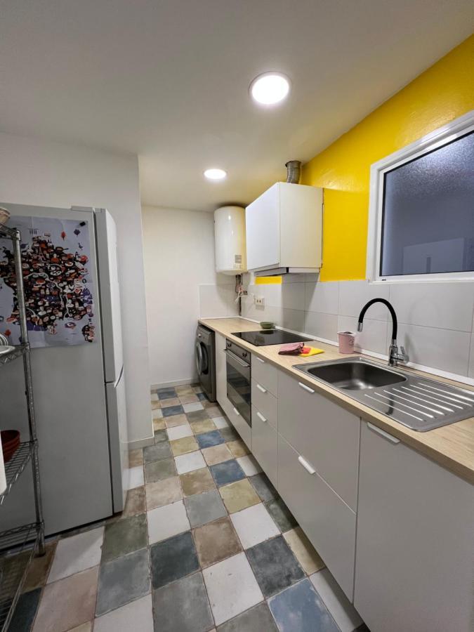Alojamiento Con Encanto En Planta Superior Ideal Para Trabajo Y Escapadas Familiares En Montserrat Esparreguera Exterior foto